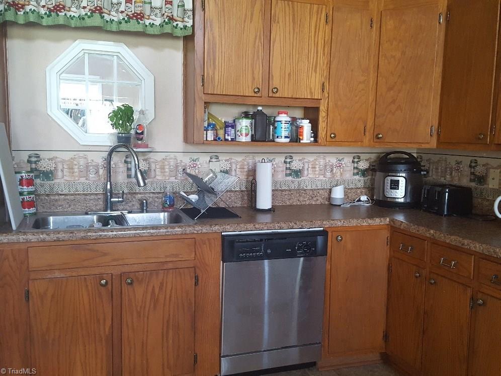 1055 Riverview Rd Extension Lexington, NC 27292 - Photo 6 of 27