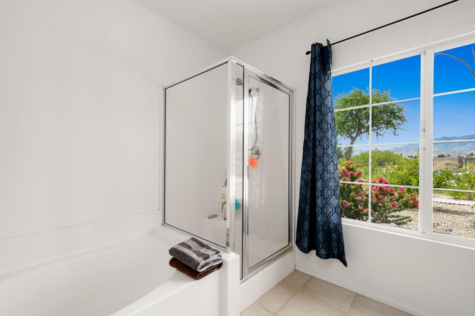 67848 Rio Largo Road Cathedral City, CA 92234 - Photo 16 of 48 Master Bath