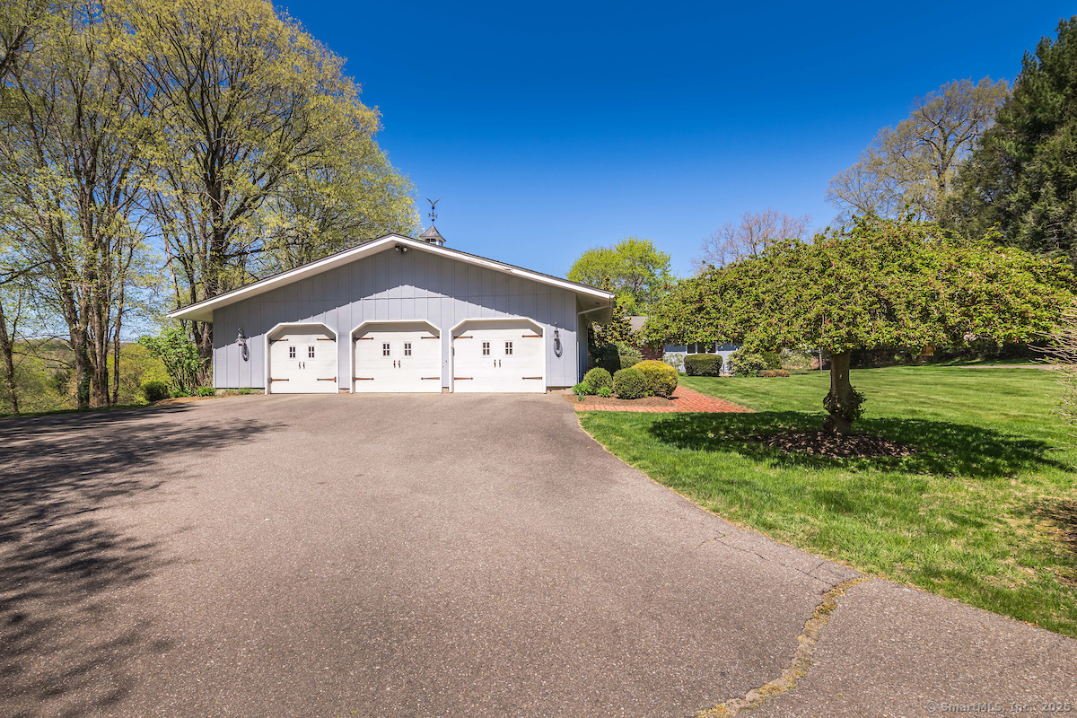 21 S Road Harwinton, CT 06791 - Photo 4 of 38