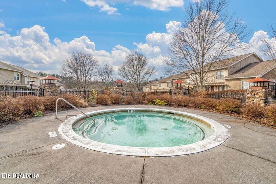3704 Spruce Ridge Way, Unit 2024 Knoxville, TN 37920 - Photo 19 of 31 Hot Tub