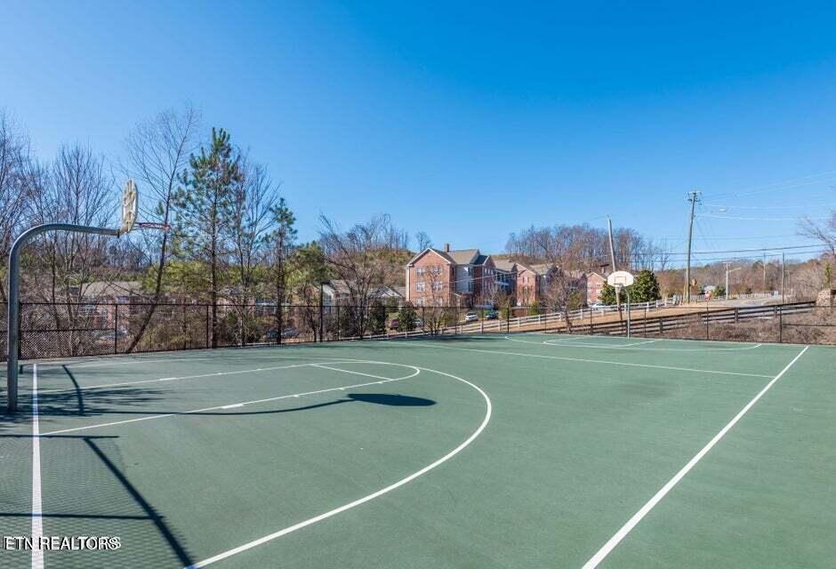 3704 Spruce Ridge Way, Unit 2024 Knoxville, TN 37920 - Photo 21 of 31 Hoops