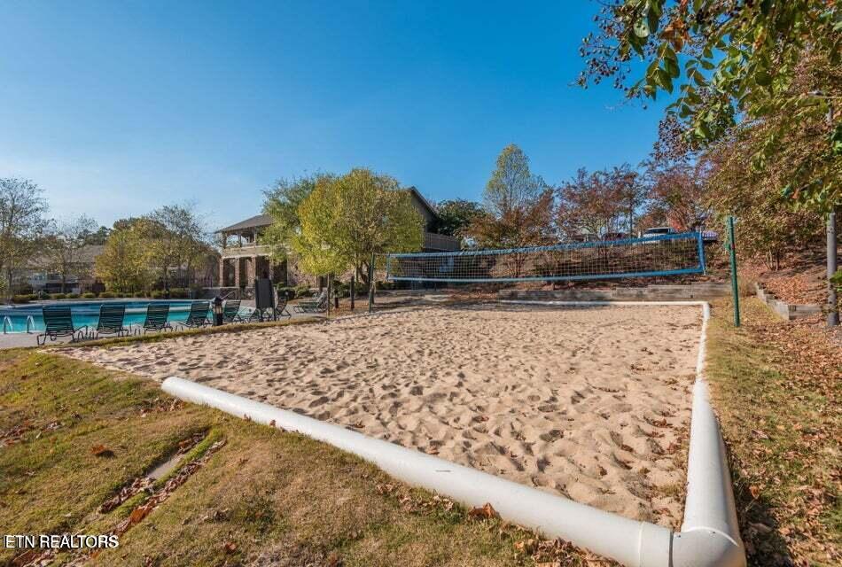 3704 Spruce Ridge Way, Unit 2024 Knoxville, TN 37920 - Photo 27 of 31 beach volley ball