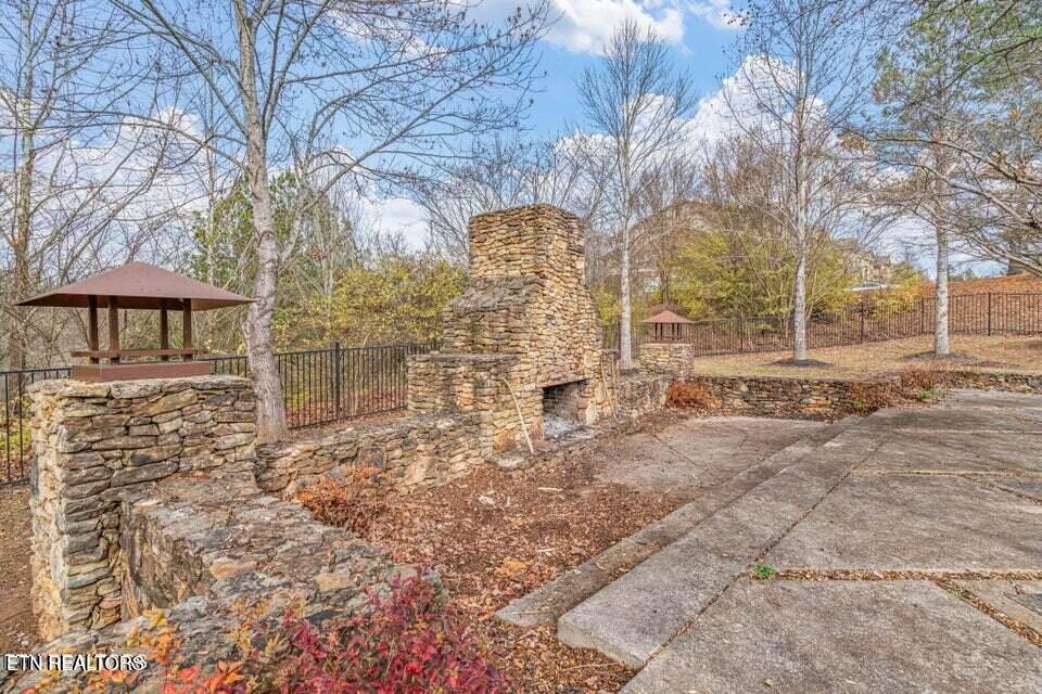 3704 Spruce Ridge Way, Unit 2024 Knoxville, TN 37920 - Photo 28 of 31 Firepit