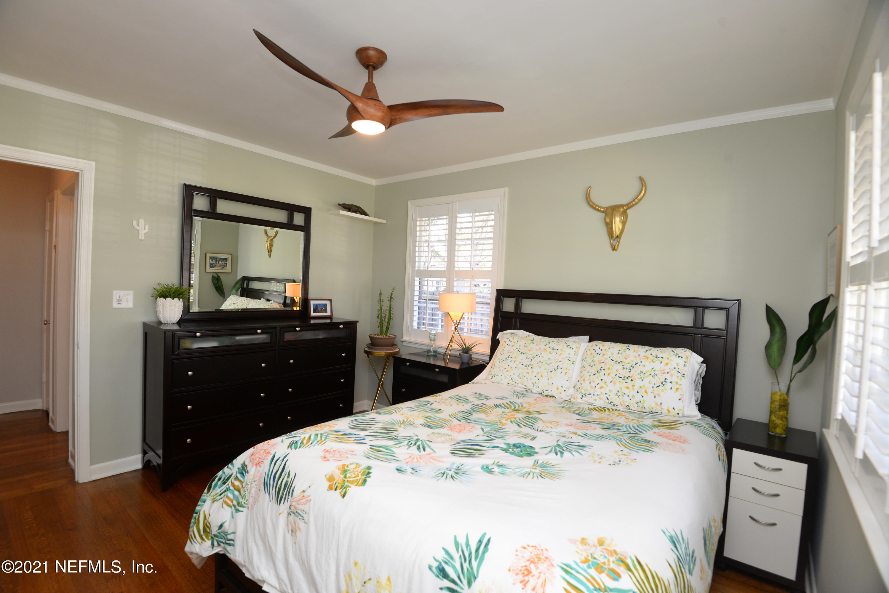 4722 Eton Lane Jacksonville, FL 32210 - Photo 37 of 43 Guest Bedroom to Entry View