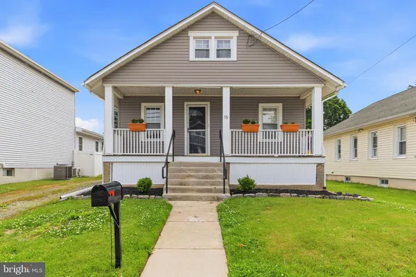 $360,000 | 15 South Clinton Avenue, Maple Shade, NJ 08052