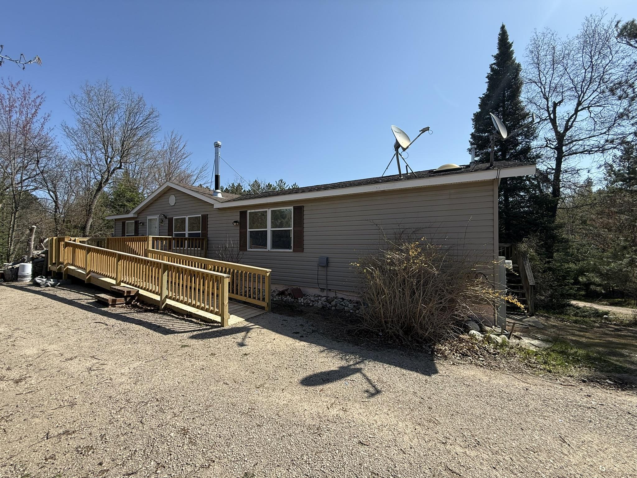N6720 South 3rd Street Crivitz, WI 54114 - Photo 5 of 34