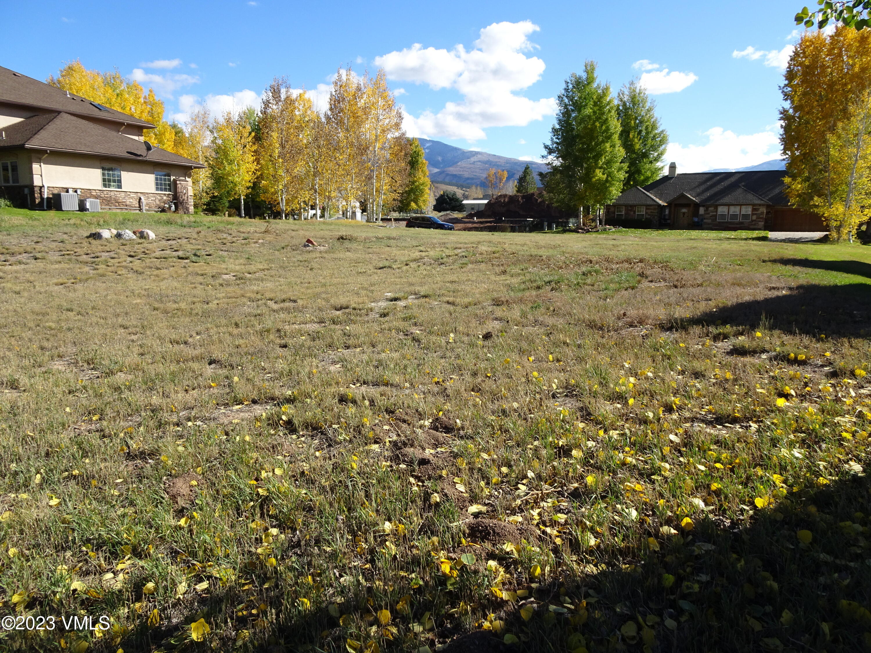 230 Timberwolf Gypsum, CO 81637 - Photo 29 of 34 a view of a yard with a house