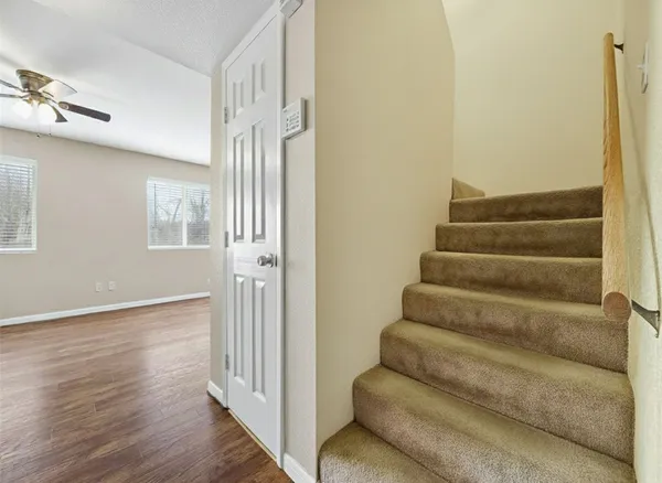 $165,900 | 11002 Hammerly Boulevard, Unit 69, Houston, TX 77043