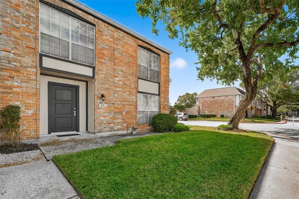 $165,900 | 11002 Hammerly Boulevard, Unit 69, Houston, TX 77043