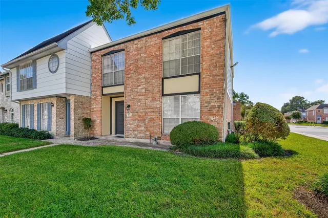 $176,500 | 11002 Hammerly Boulevard, Unit 69, Houston, TX 77043