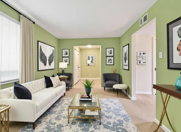 $165,900 | 11002 Hammerly Boulevard, Unit 69, Houston, TX 77043