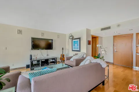 $785,000 | 201 Ocean Avenue, Unit 1505B, Santa Monica, CA 90402
