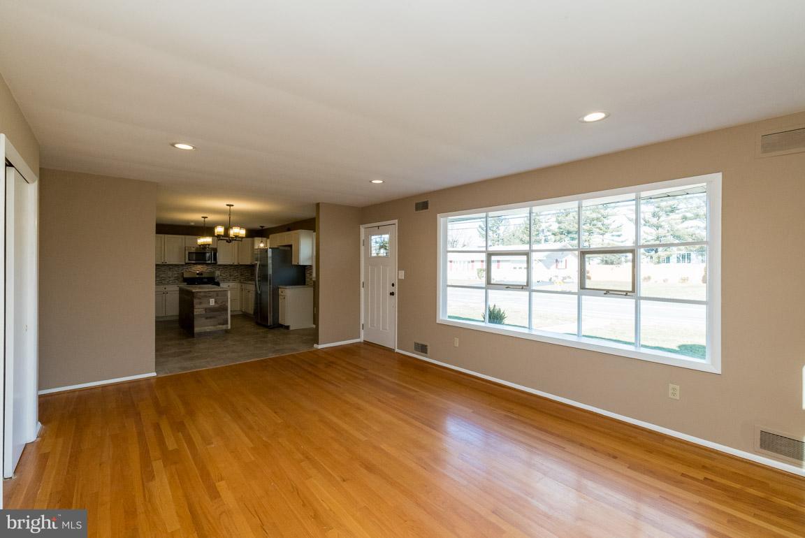 529 Old Baltimore Road Westminster, MD 21157 - Photo 9 of 37 Gallery Image 9