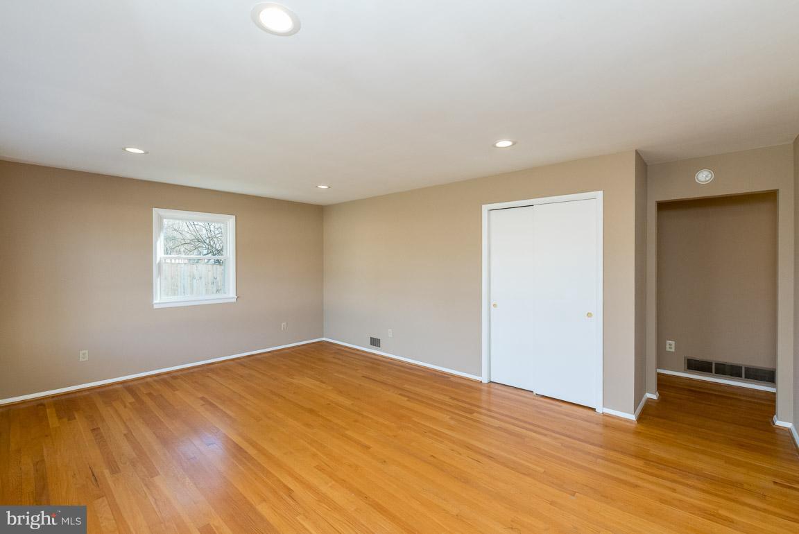529 Old Baltimore Road Westminster, MD 21157 - Photo 10 of 37 Gallery Image 10