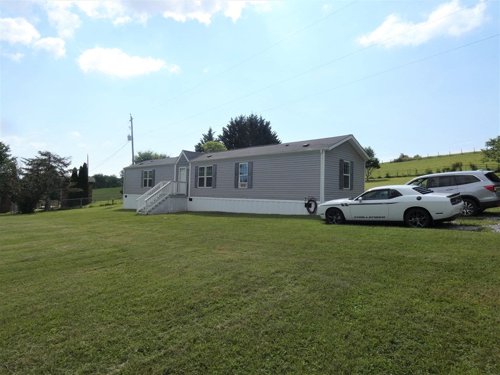 2926 Cedar Springs Road Sugar Grove, VA 24375 - Photo 38 of 43 Gallery Image 38