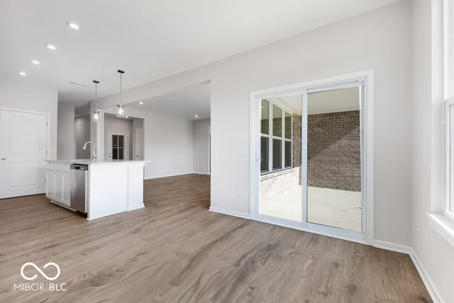 $339,999 | 1023 Grassy Br Drive, Indianapolis, IN 46239