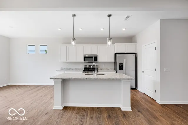 $339,999 | 1023 Grassy Br Drive, Indianapolis, IN 46239