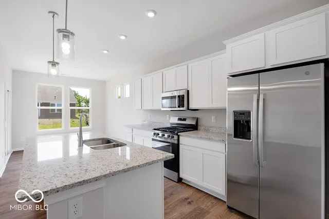 $339,999 | 1023 Grassy Br Drive, Indianapolis, IN 46239