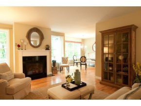 30 Springwood Way, Unit 50 Manchester, NH 03102 - Photo 3 of 11 Gallery Image 3