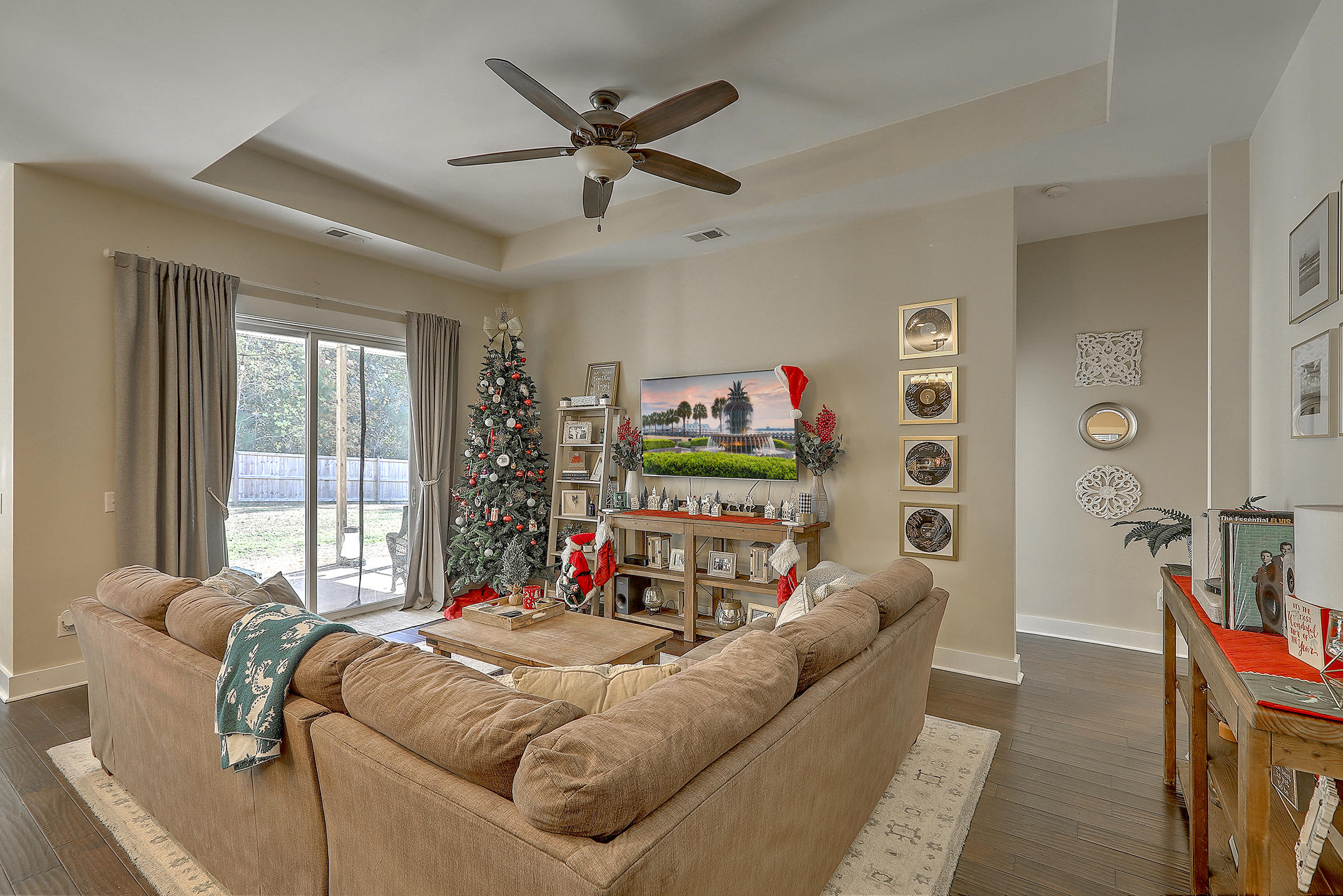 3309 Berryhill Road Johns Island, SC 29455 - Photo 5 of 24 3309 berryhill iving looking out