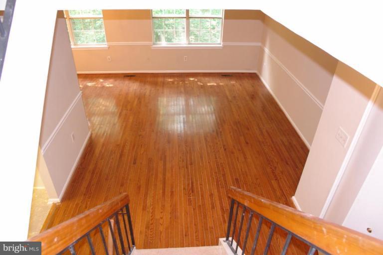 2274 Gunsmith Square Reston, VA 20191 - Photo 8 of 16 Living Room #2