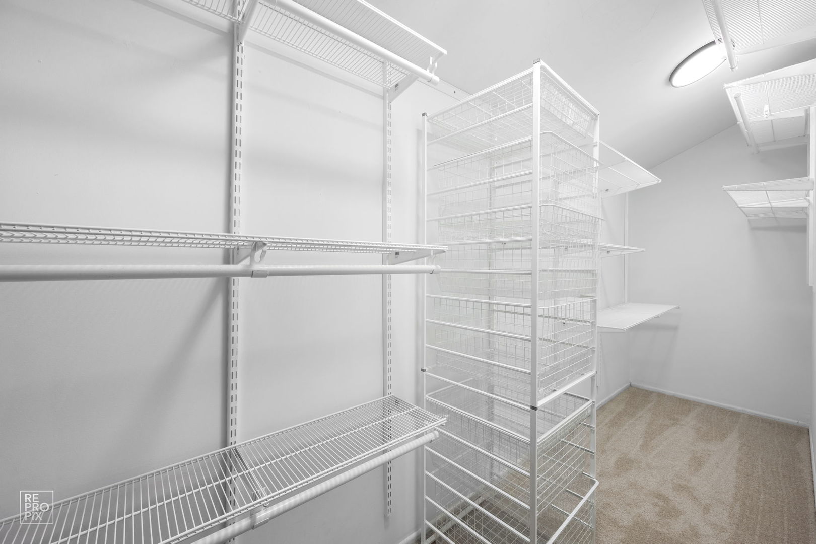 2627 Smith Street Rolling Meadows, IL 60008 - Photo 15 of 23 a view of walk in closet