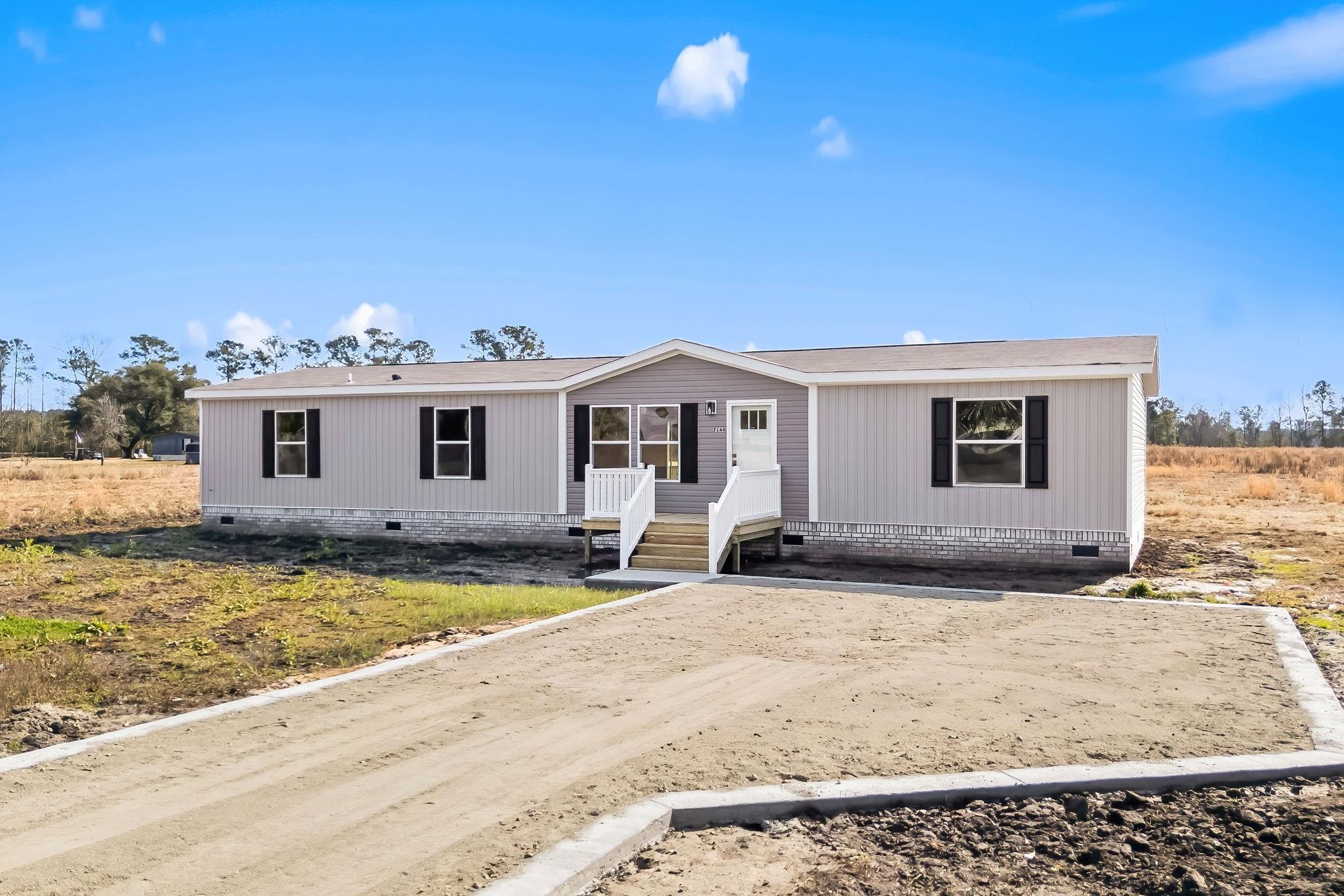 7144 Highway 366 Conway, SC 29526 - Photo 1 of 37 Manufactured / mobile home with crawl space and a shingled roof