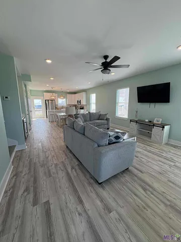 $650,000 | 9 Boudreaux Lane, Grand Isle, LA 70358