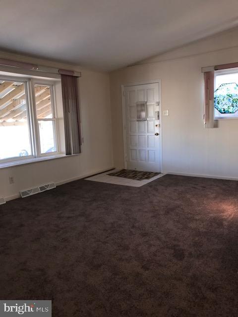 8843 Blue Grass Road Philadelphia, PA 19152 - Photo 3 of 19 Gallery Image 3