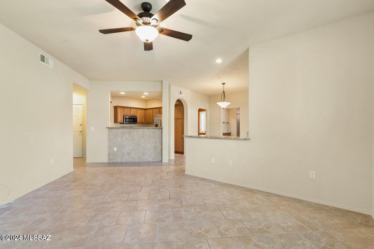 2550 East River Road, Unit 4103 Tucson, AZ 85718 - Photo 3 of 26