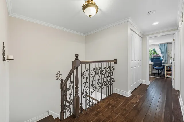 $355,000 | 691 Lakeside Cir Drive, Wheeling, IL 60090