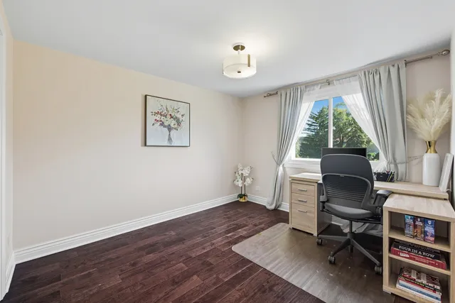 $355,000 | 691 Lakeside Cir Drive, Wheeling, IL 60090