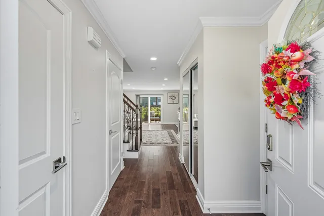 $355,000 | 691 Lakeside Cir Drive, Wheeling, IL 60090