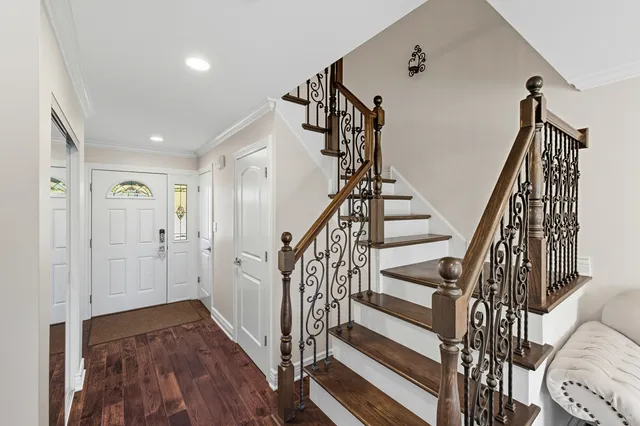 $355,000 | 691 Lakeside Cir Drive, Wheeling, IL 60090