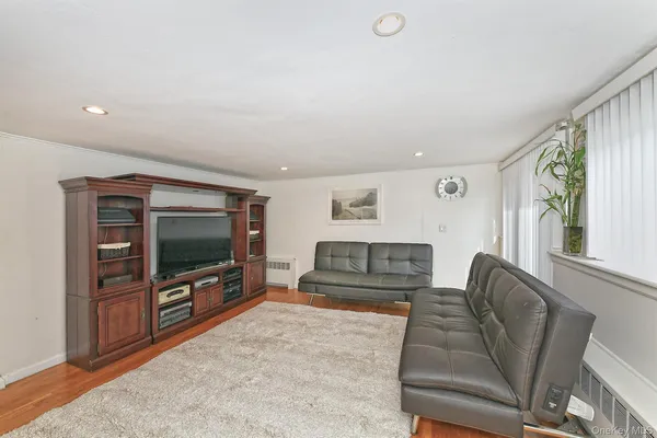 $1,210,000 | 53 Stuart Drive, Syosset, NY 11791