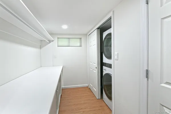 $1,210,000 | 53 Stuart Drive, Syosset, NY 11791