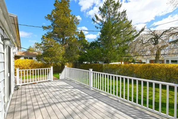 $1,210,000 | 53 Stuart Drive, Syosset, NY 11791