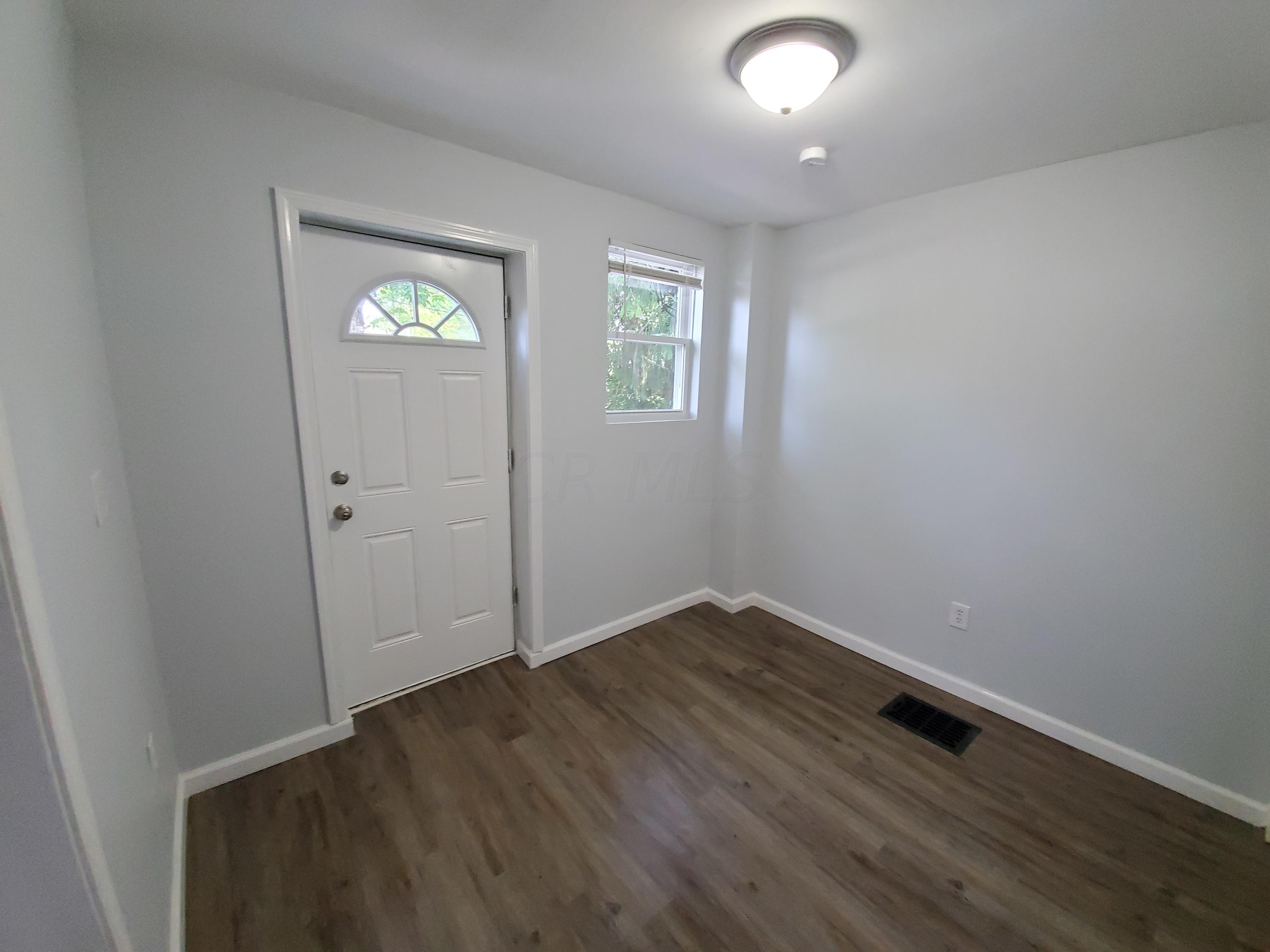 817 Sunbury Road Columbus, OH 43219 - Photo 3 of 45 Gallery Image 3