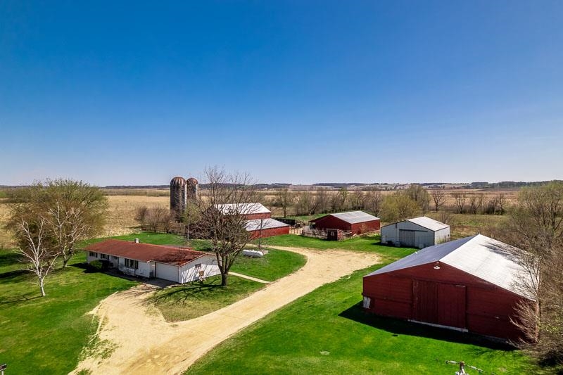 17427 West Douglas Road Brodhead, WI 53520 - Photo 1 of 89