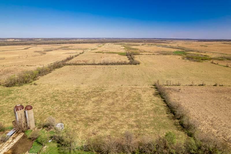 17427 West Douglas Road Brodhead, WI 53520 - Photo 12 of 89 a view of an ocean