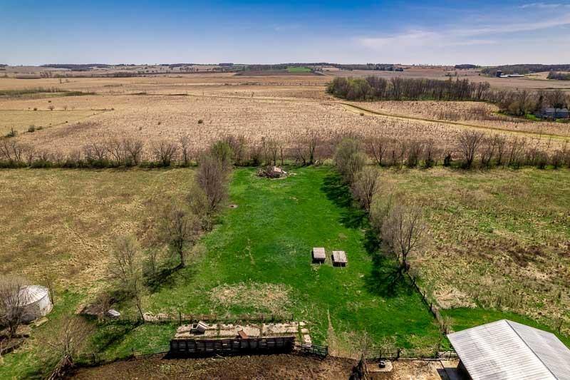17427 West Douglas Road Brodhead, WI 53520 - Photo 10 of 89 a view of an ocean from a yard