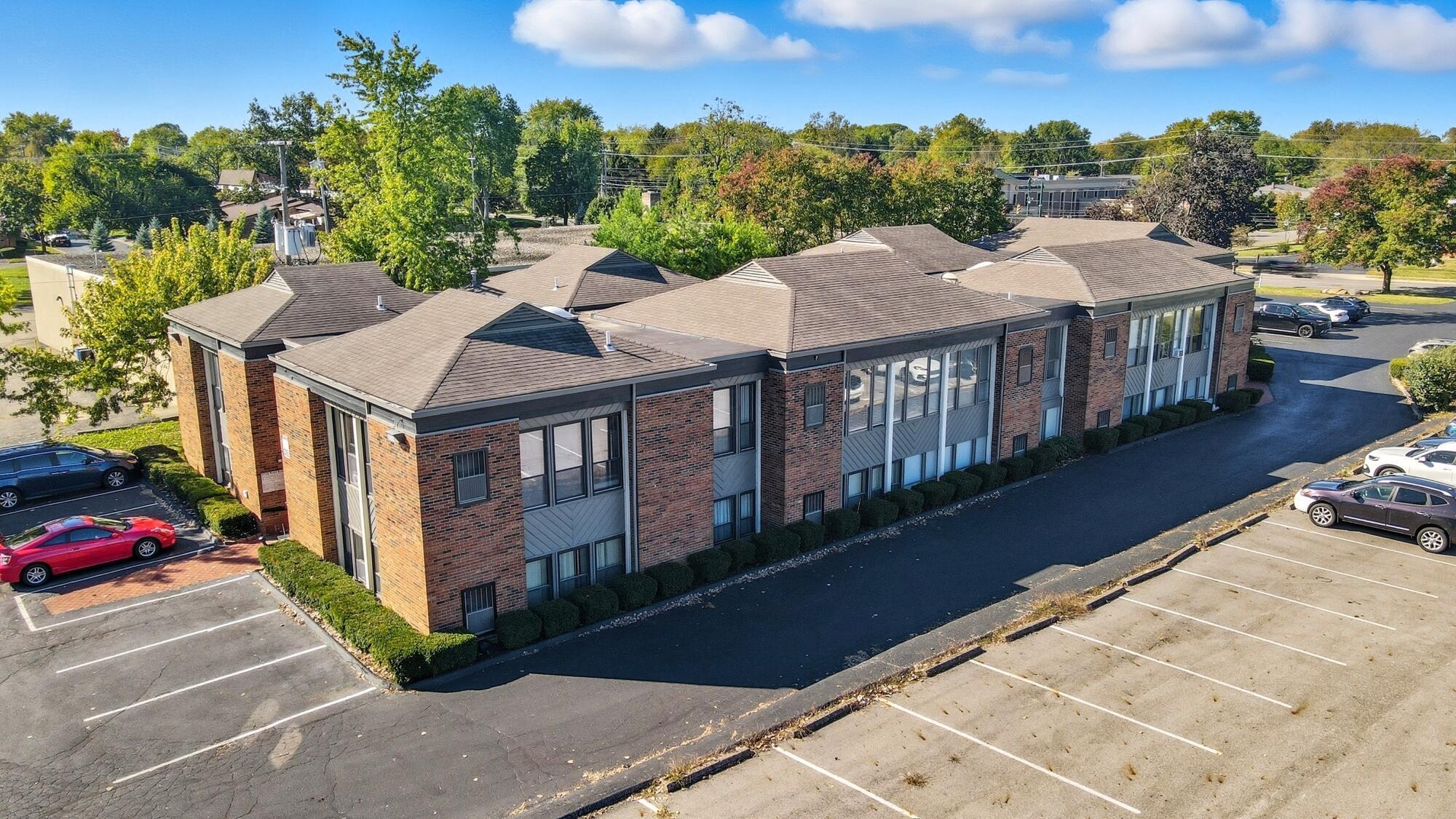4700 Reed Road Columbus, OH 43220 - Photo 5 of 42 005