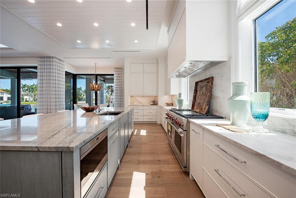 3163 Gin Lane Naples, FL 34102 - Photo 6 of 30