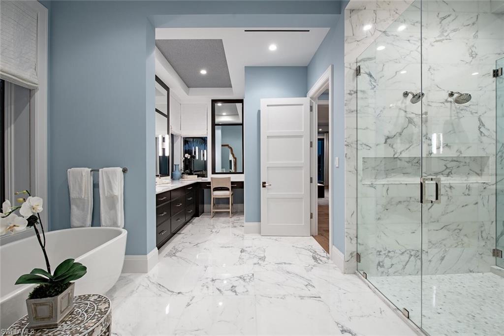 3163 Gin Lane Naples, FL 34102 - Photo 10 of 30