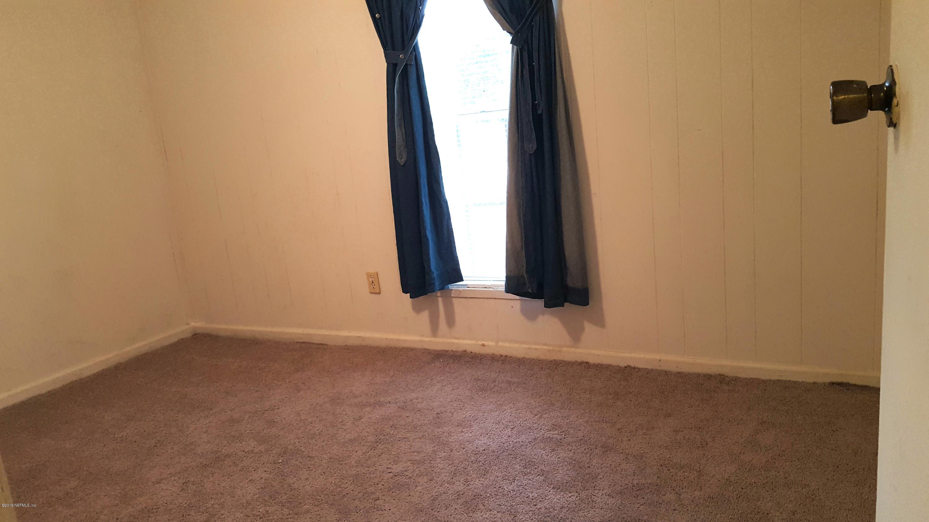 11352 Guinn Road Jacksonville, FL 32218 - Photo 11 of 26 Bedroom 3