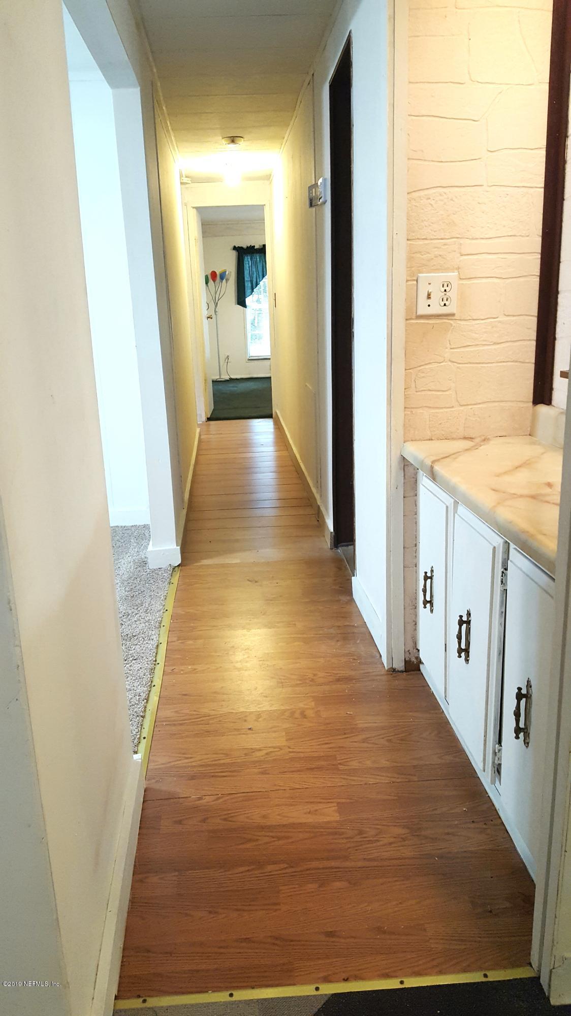 11352 Guinn Road Jacksonville, FL 32218 - Photo 13 of 26 Hall