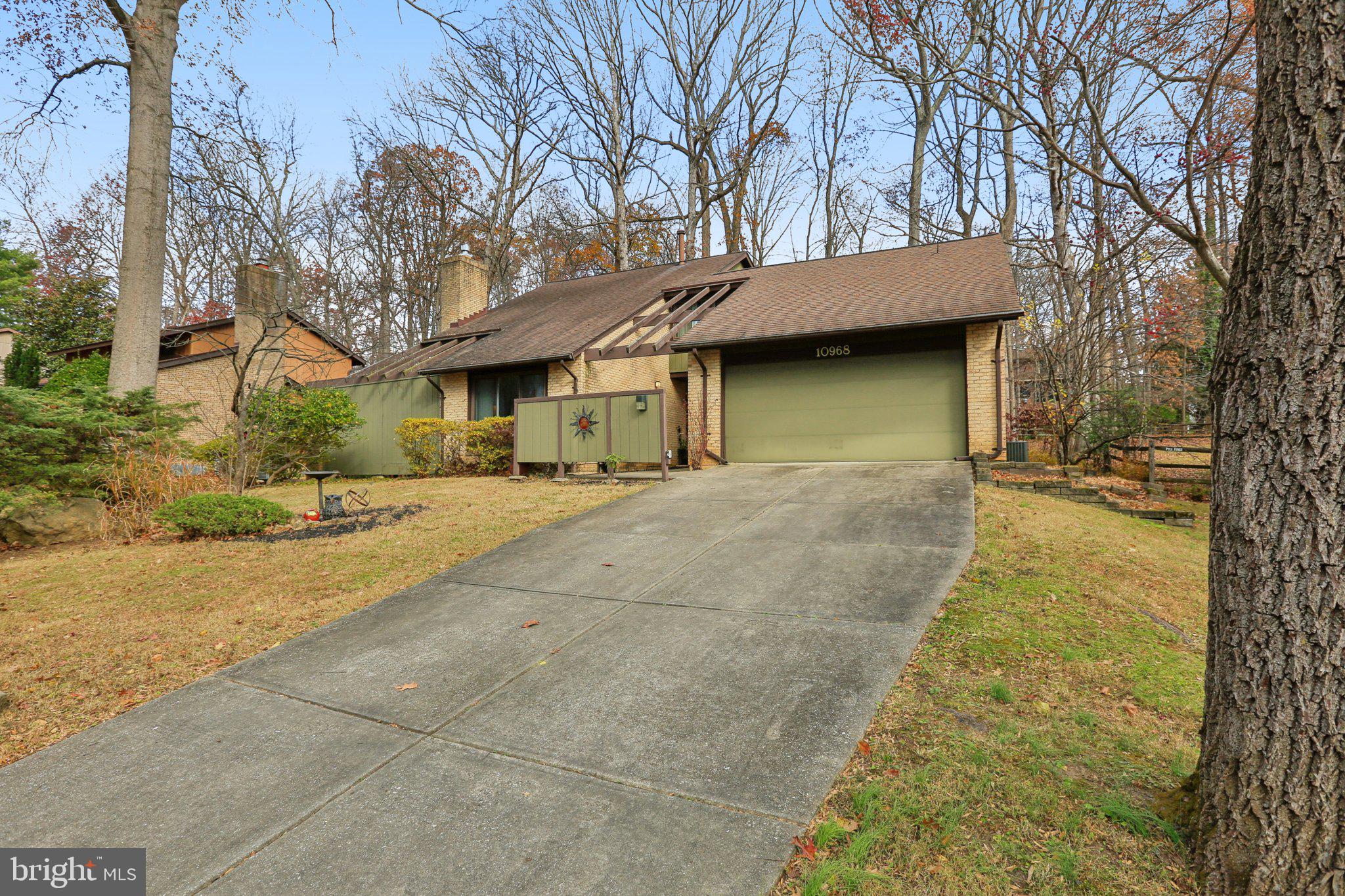 a front view of house with yard