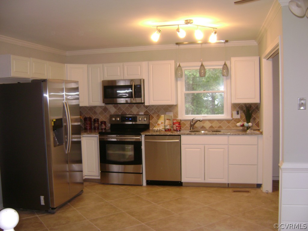 1920 Swamp Fox Road Midlothian, VA 23112 - Photo 3 of 20 Gallery Image 3