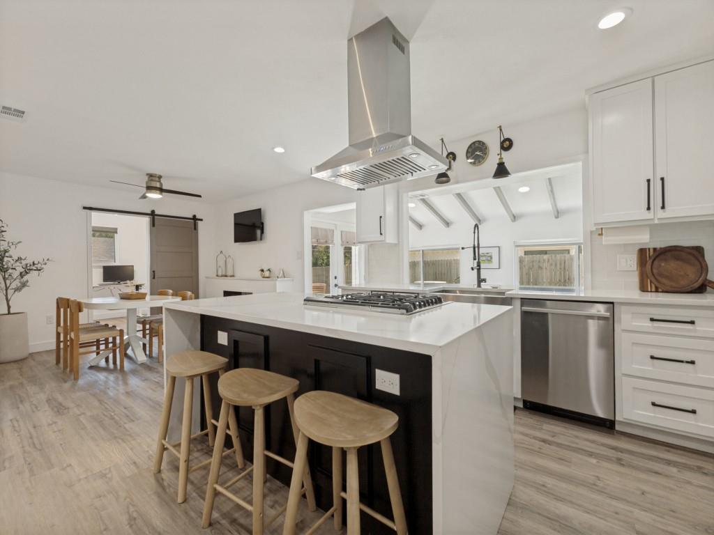 6716 Roundrock Road Dallas, TX 75248 - Photo 13 of 36