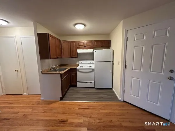 $1,999 | 43 Seaview Avenue, Unit 5, Stamford, CT 06902